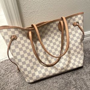 Neverfull tote bag gold hardware pink inside